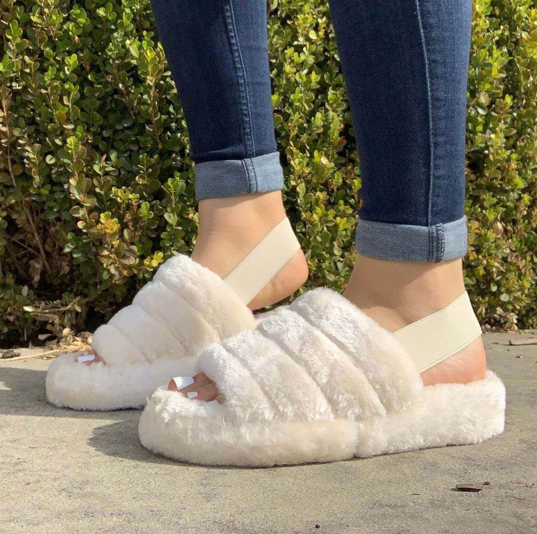 Women's fur sandals