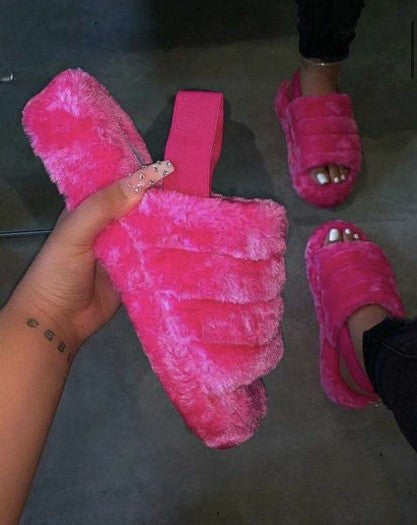 Women's fur sandals