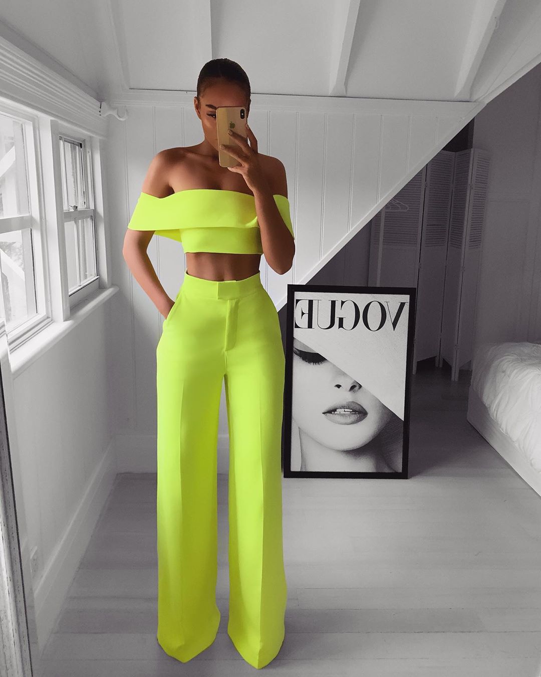 One-shoulder mop pants suit