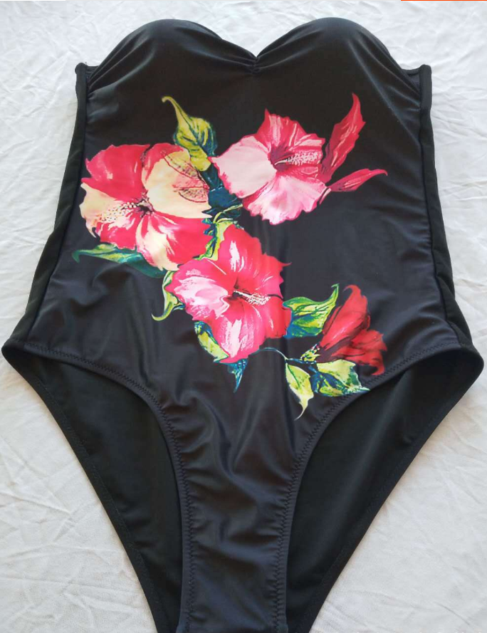 Women digital print swimsuit